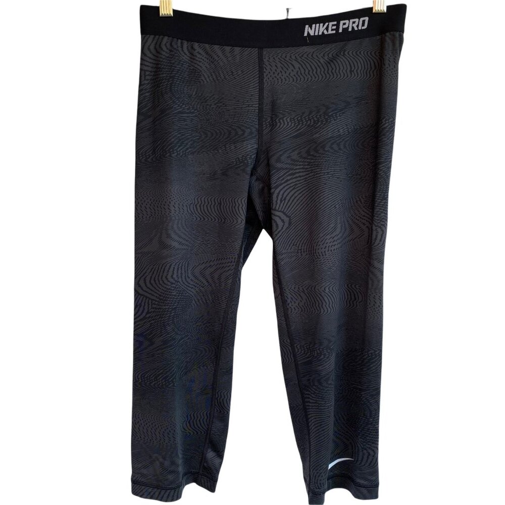 Nike Pro Dri Fit Capri Fitted Leggings Womens Size Medium Pants Black Printed At